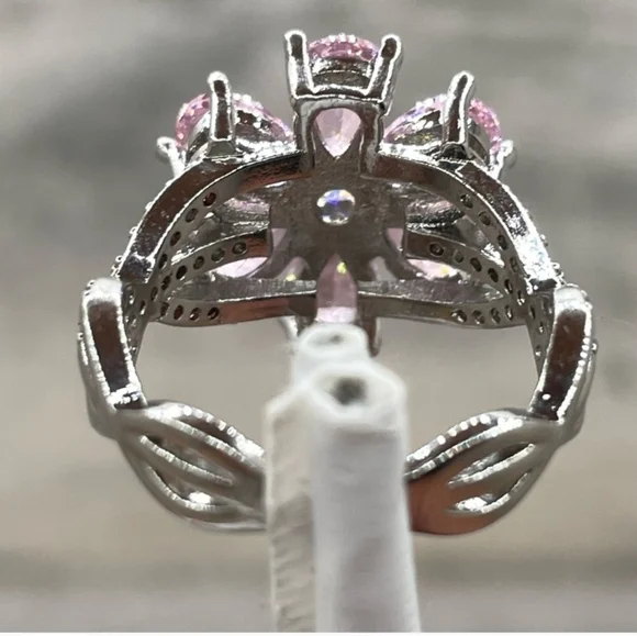 Beautiful Statement Flower Pink White Cubic Zirconia Silver Plated Ring Size 9 - Picture 6 of 10